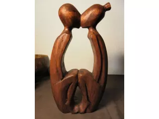 Piękna 30cm RZEŹBA Miłosny Pocałunek Super Prezent