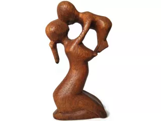 Rzeźba Matka z Dzieckiem drewno 15cm Rękodzieło