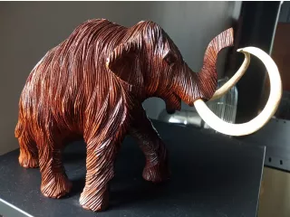 Rzeźba Figurka MAMUT Drewno Suar Rękodzieło 30x20cm