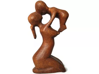 Rzeźba Matka z Dzieckiem drewno 15cm Rękodzieło