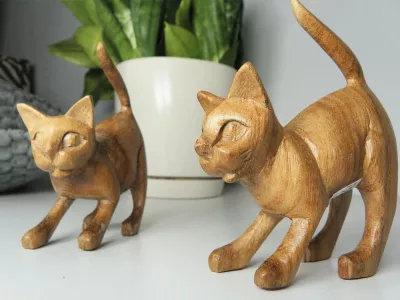 KOT Rzeźba Figurka Drewniana Koty 11x8cm Rękodzieło Suar Dekor Wnętrz