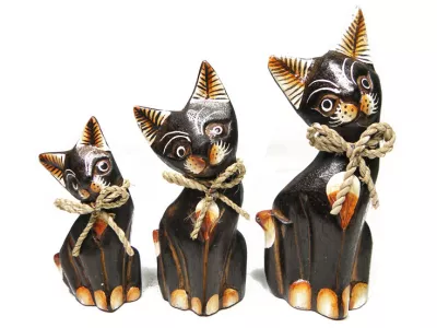 Figurka Koty Rzeźba Drewniana KOT 15/12/10cm. kpl