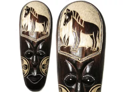 Rzeźba Maska z Drewna Etniczna z Koniem 30cm