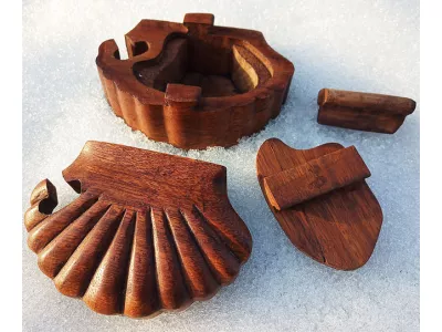 Szkatułka Pudełko Rzeźba Figurka MUSZLA z Drewna na Prezent